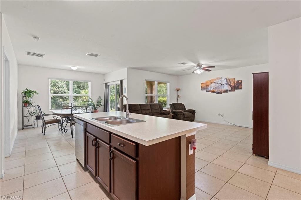 10564 Canal Brook LN, LEHIGH ACRES FL 33936-4