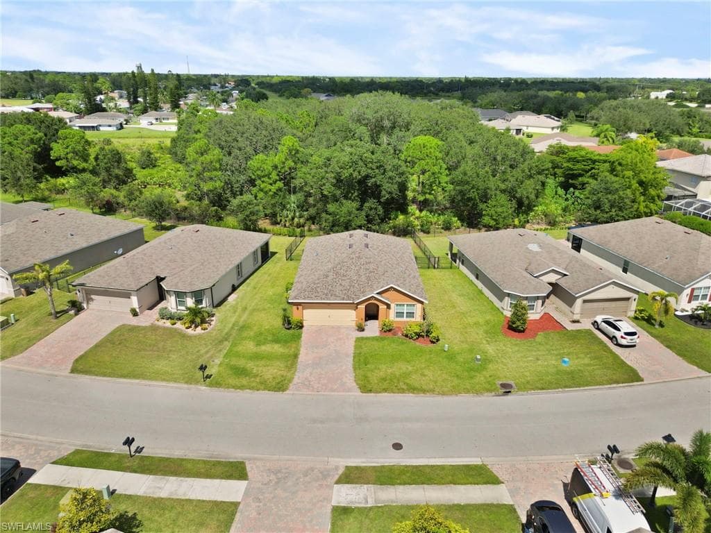 10564 Canal Brook LN, LEHIGH ACRES FL 33936-32