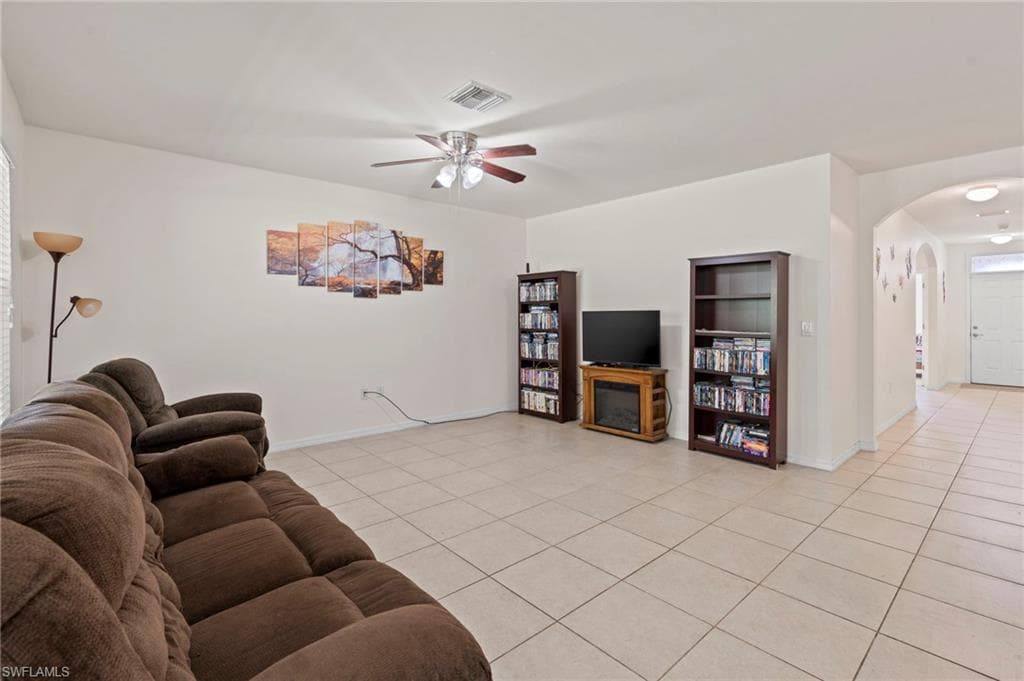 10564 Canal Brook LN, LEHIGH ACRES FL 33936-13