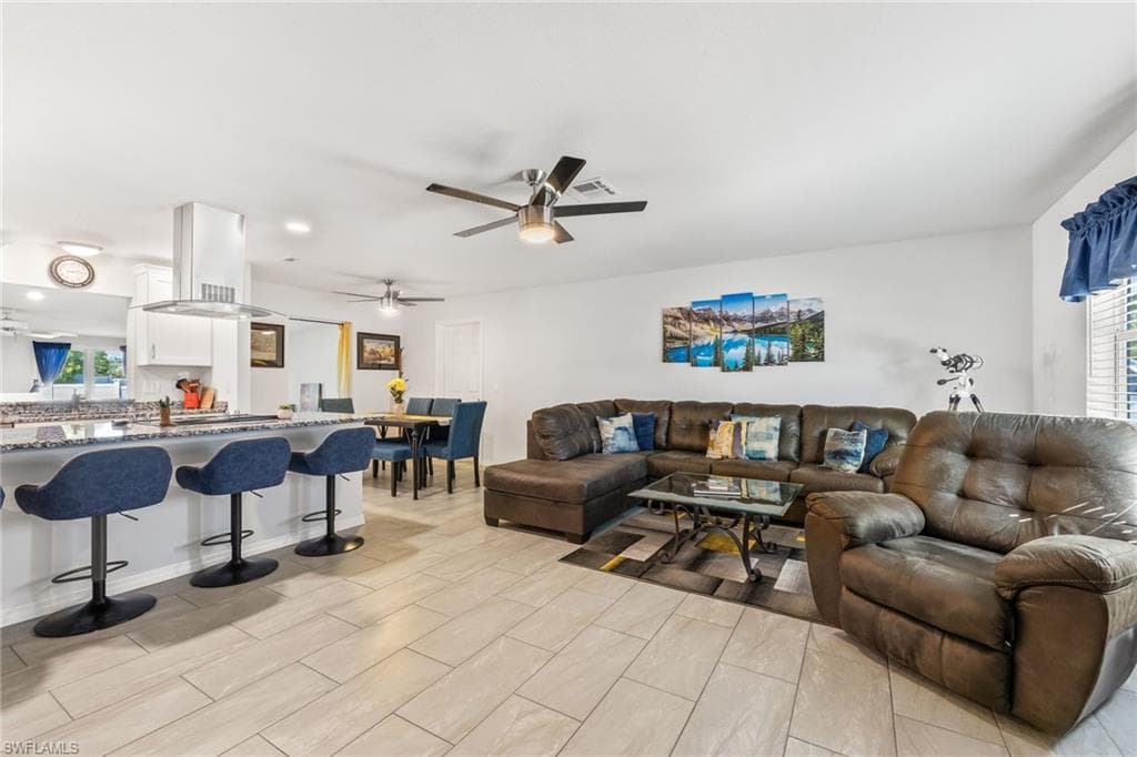 6118 Park RD, FORT MYERS FL 33908-1