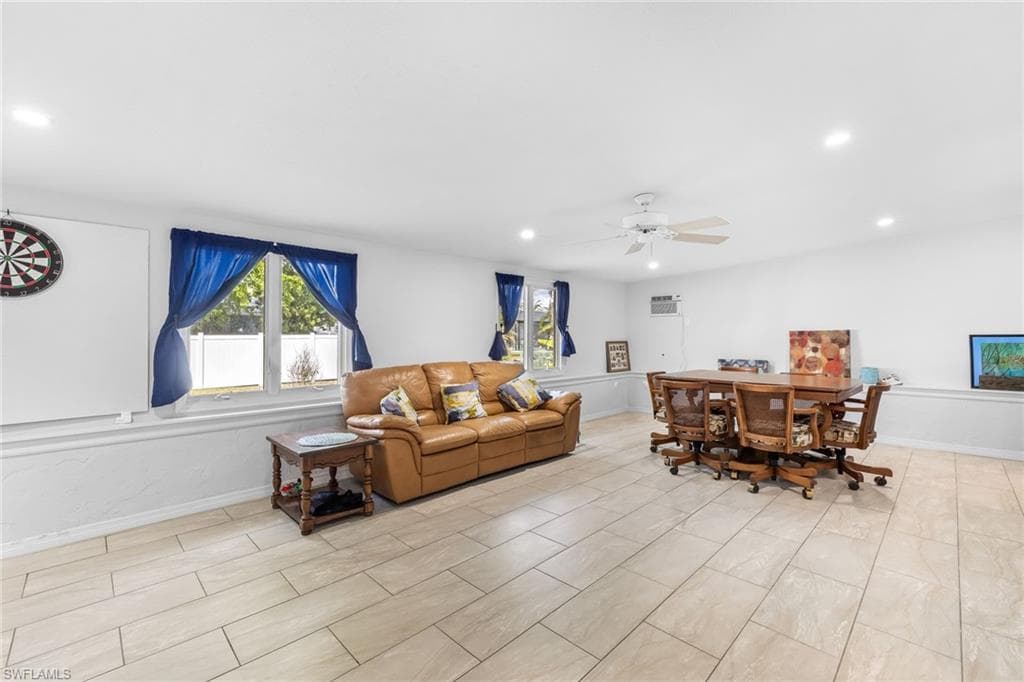 6118 Park RD, FORT MYERS FL 33908-5