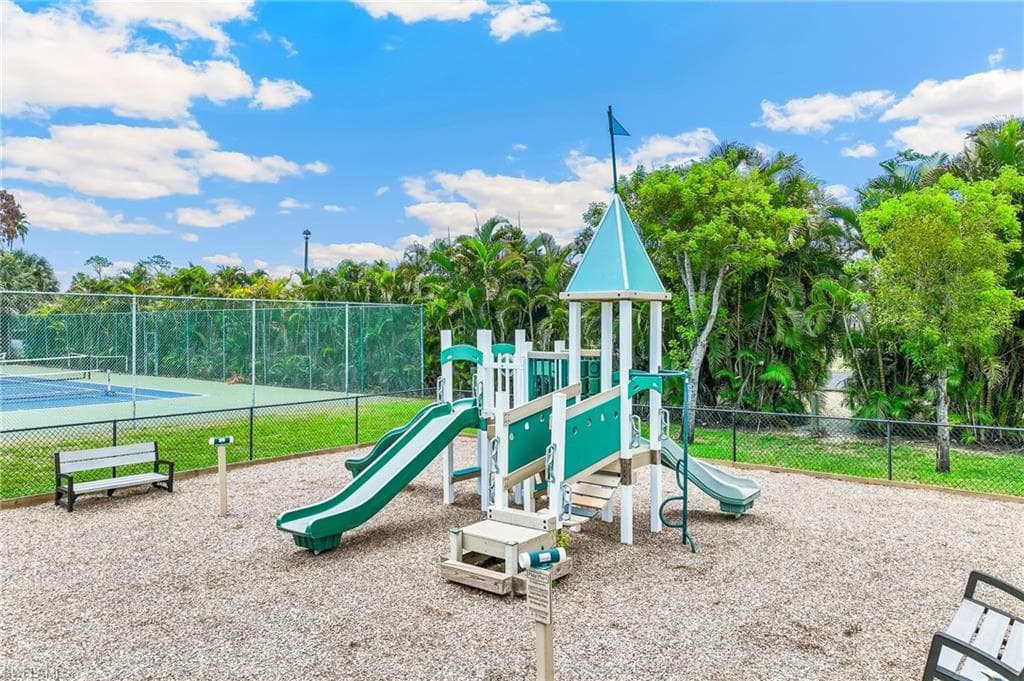 6118 Park RD, FORT MYERS FL 33908-19