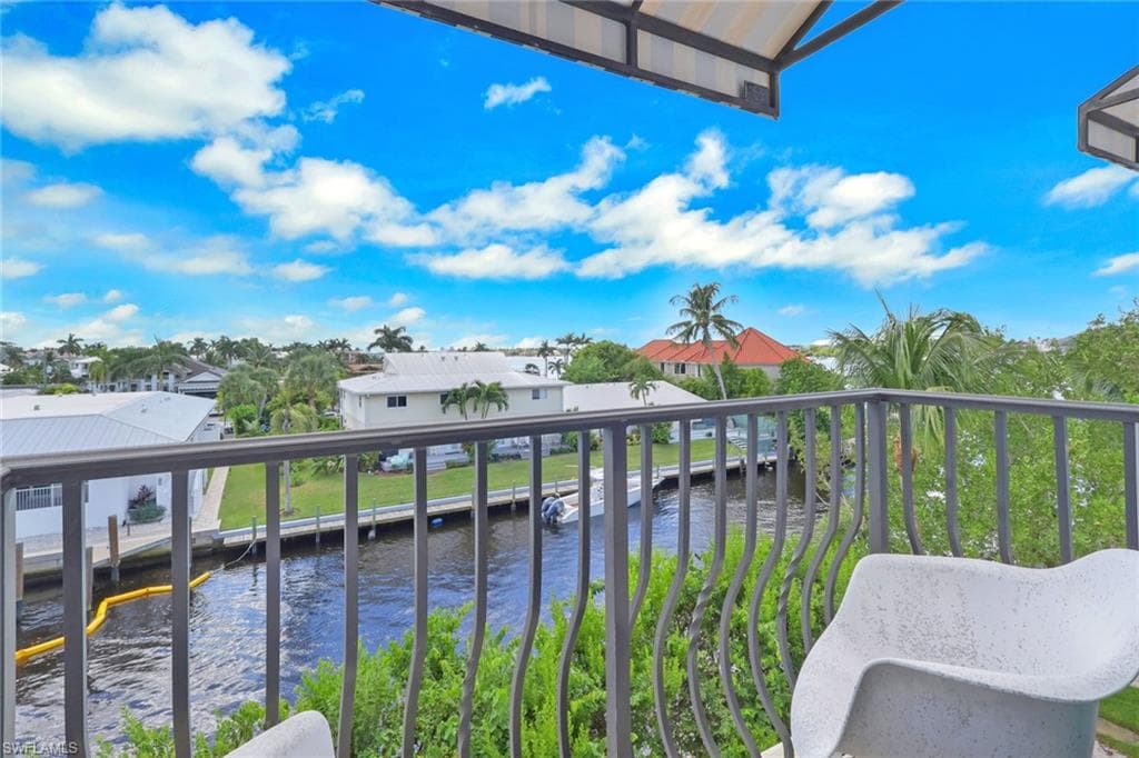 1540 5th AVE S # D303, NAPLES FL 34102-27