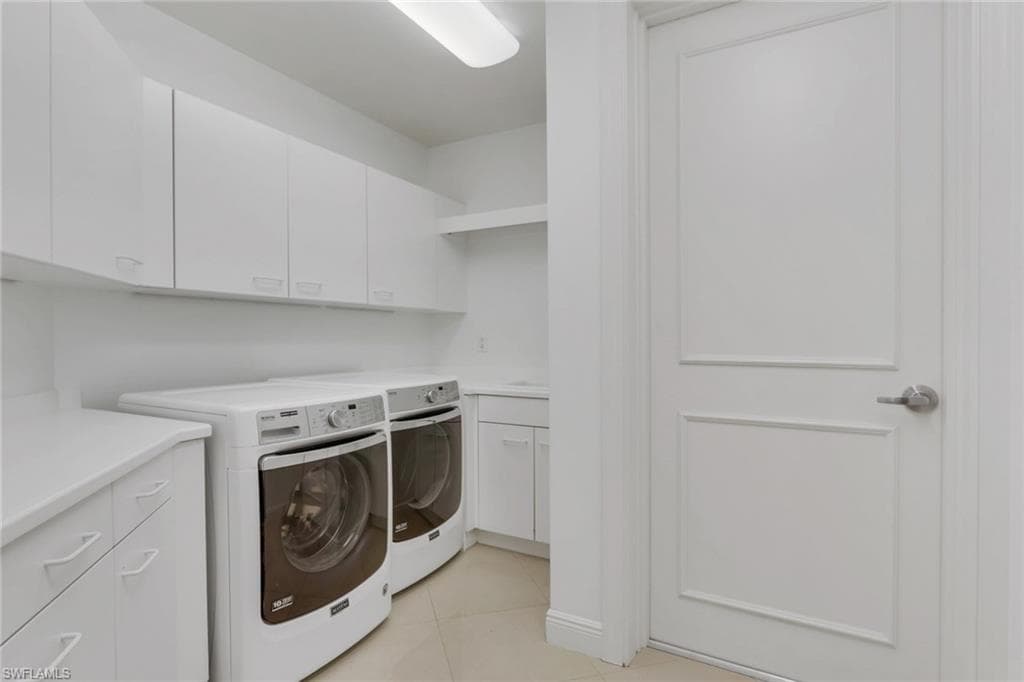 1540 5th AVE S # D303, NAPLES FL 34102-19