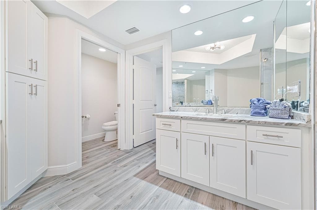 2104 W 1st ST # 1701, FORT MYERS FL 33901-38