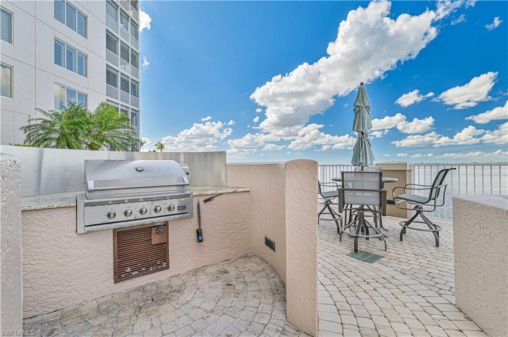 2104 W 1st ST # 1701, FORT MYERS FL 33901-24