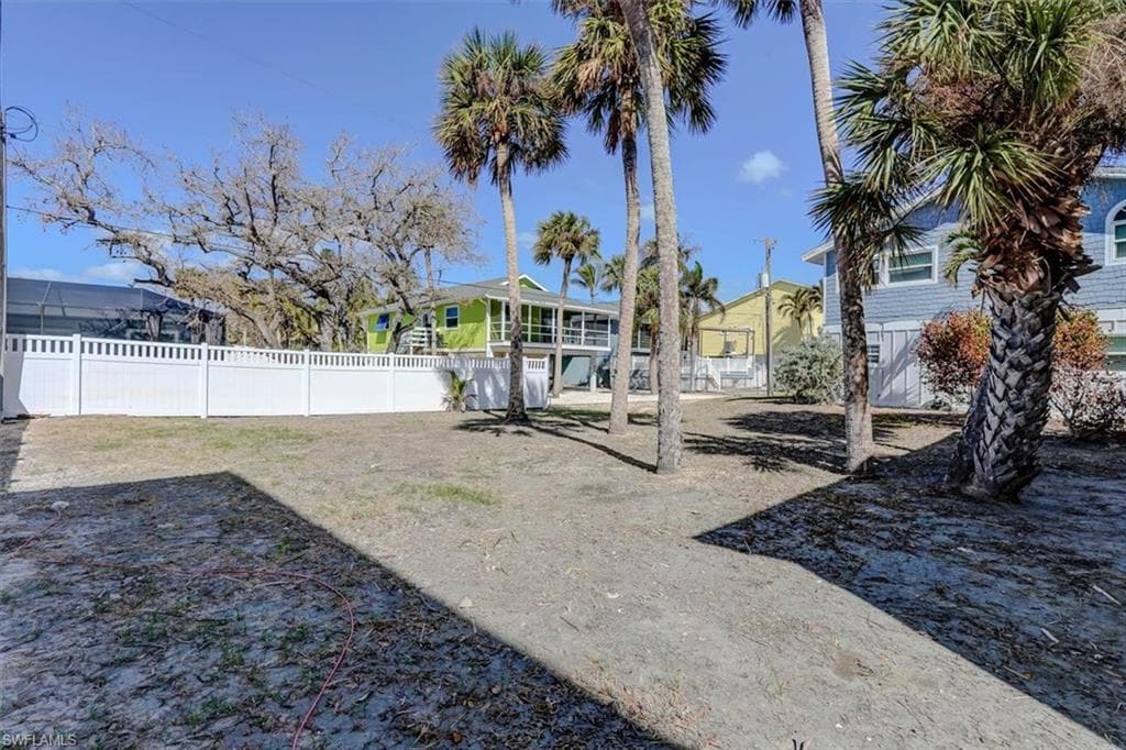 125 Gulfview AVE, FORT MYERS BEACH FL 33931-45