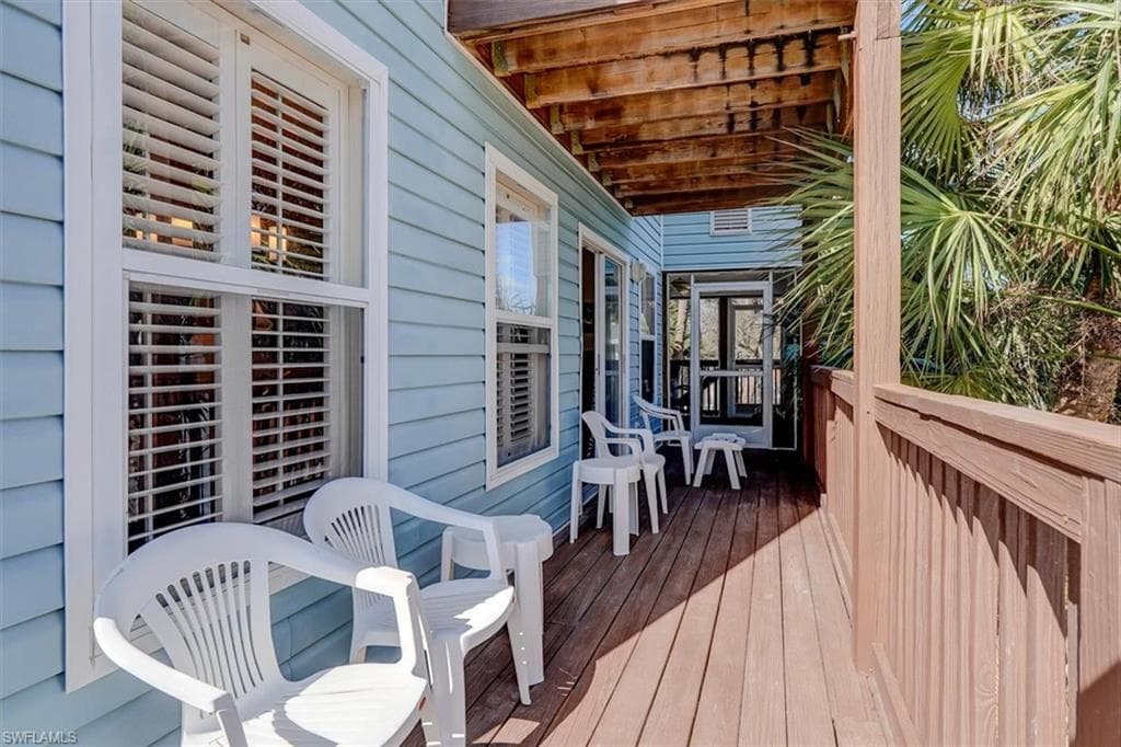 125 Gulfview AVE, FORT MYERS BEACH FL 33931-27