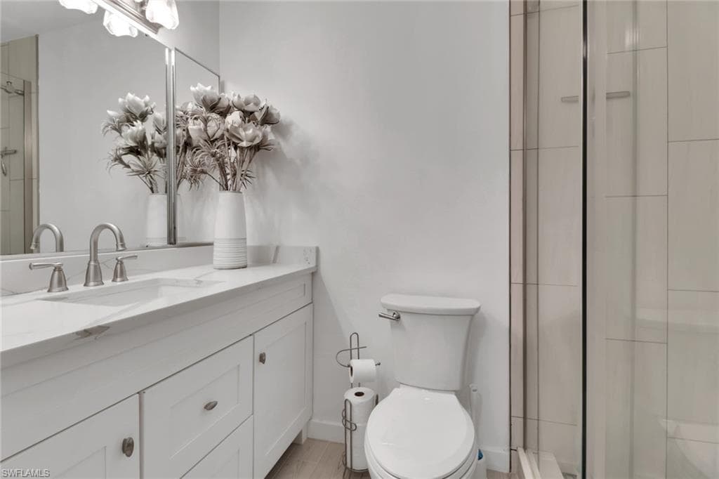 7032 Cedarhurst DR, FORT MYERS FL 33919-19