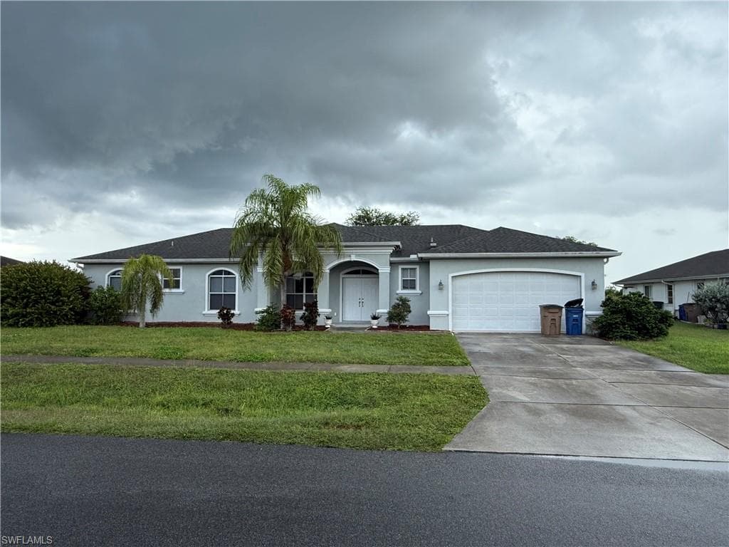 265 Richmond AVE S, LEHIGH ACRES FL 33936-1