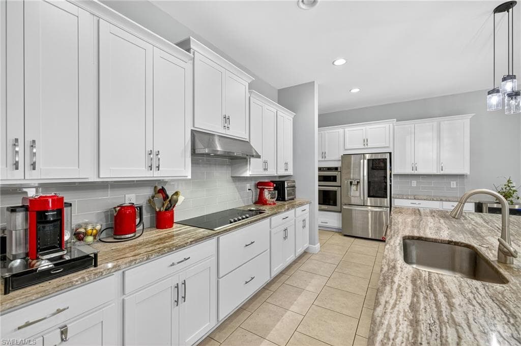 3604 Pilot CIR, NAPLES FL 34120-15