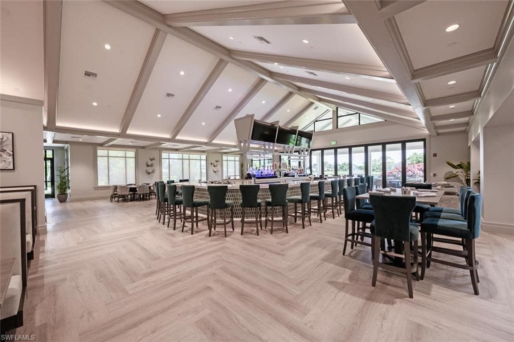 7300 Coventry CT # 606, NAPLES FL 34104-32