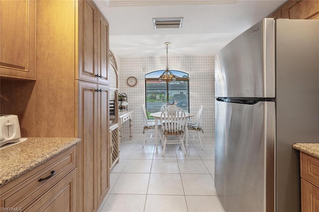 7300 Coventry CT # 606, NAPLES FL 34104-13