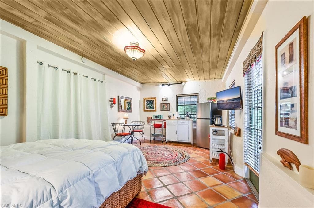 3113 Basin ST, NAPLES FL 34112-29