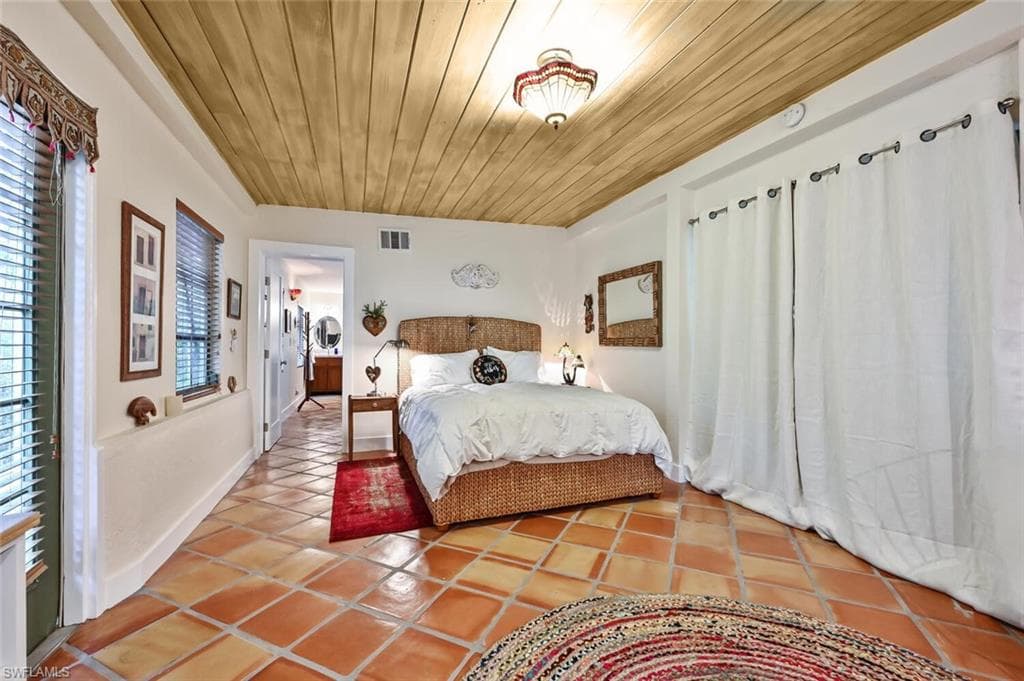 3113 Basin ST, NAPLES FL 34112-28
