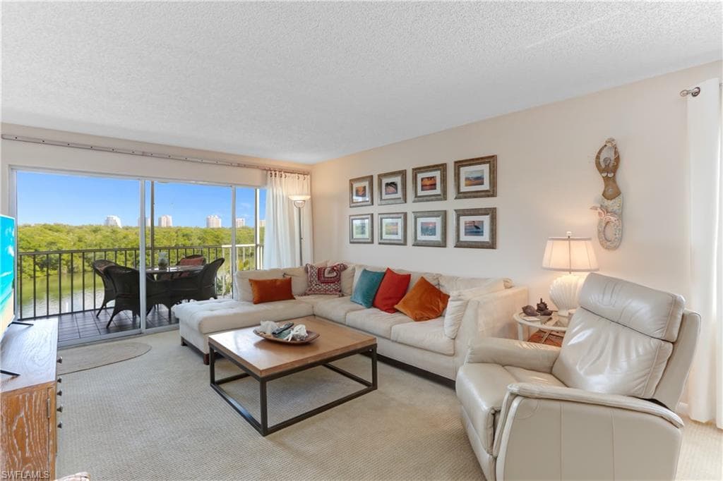 26371 Hickory BLVD # 304, BONITA SPRINGS FL 34134-5