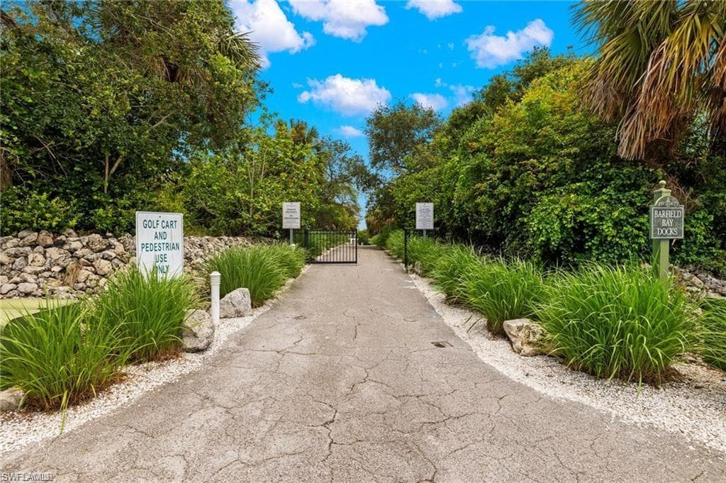 929 WHISKEY CREEK DR-15