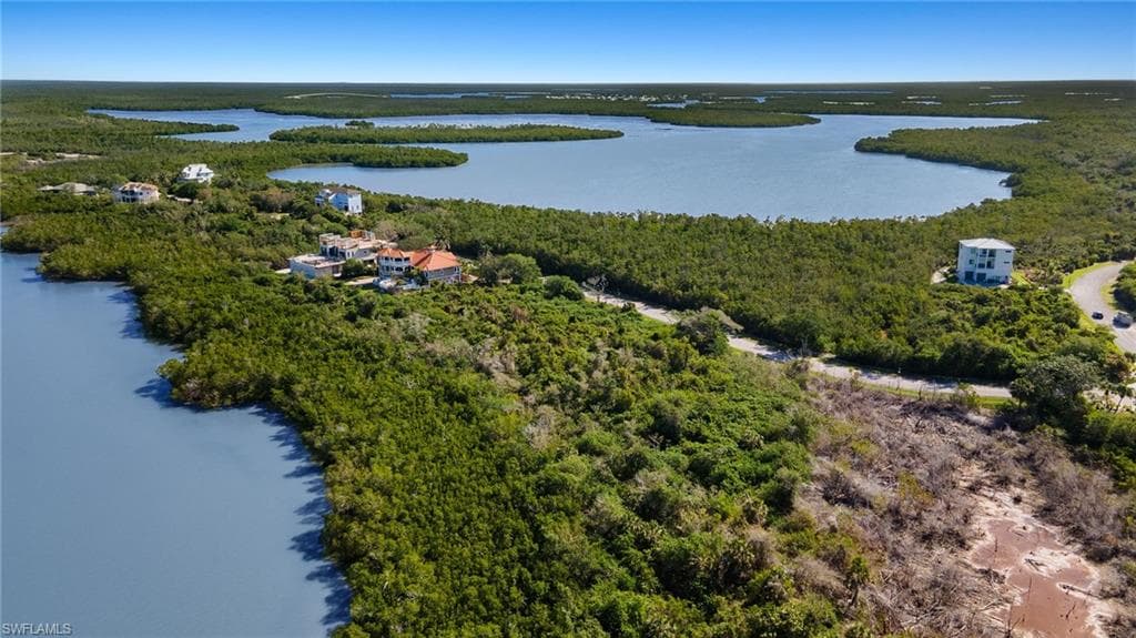 929 WHISKEY CREEK DR-37