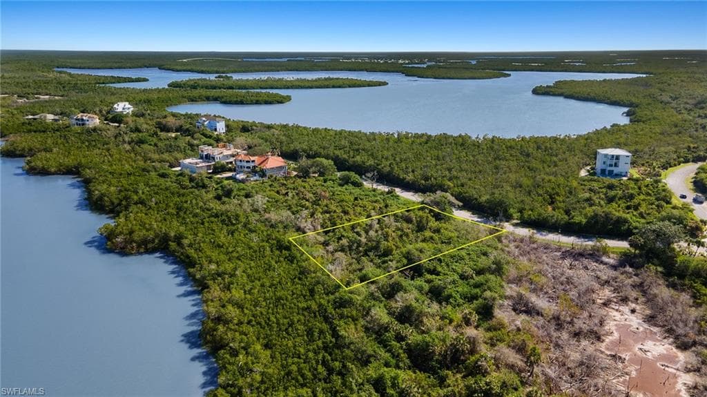 929 WHISKEY CREEK DR-38