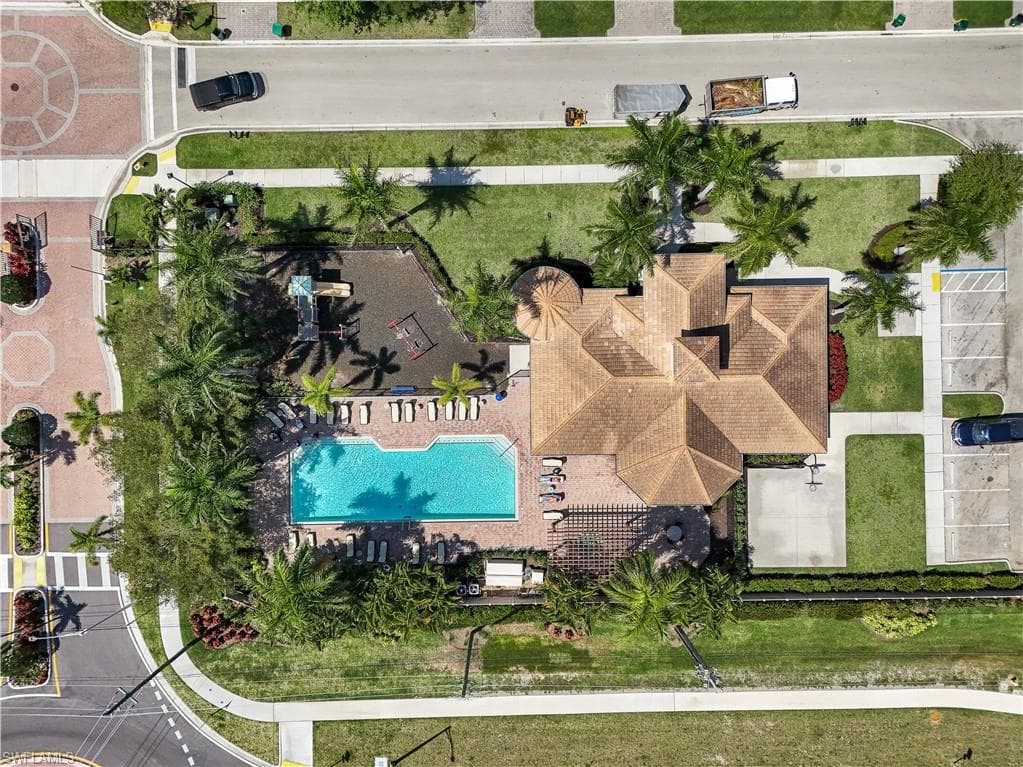 1685 Serrano CIR-44