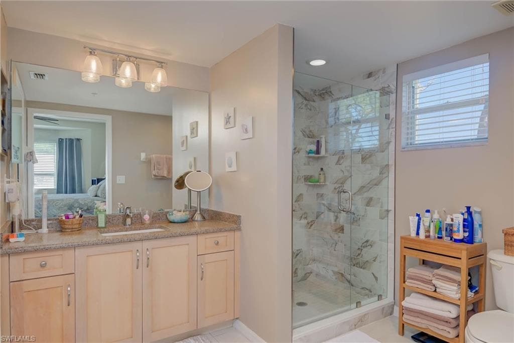 19851 Breckenridge DR # 401, ESTERO FL 33928-14