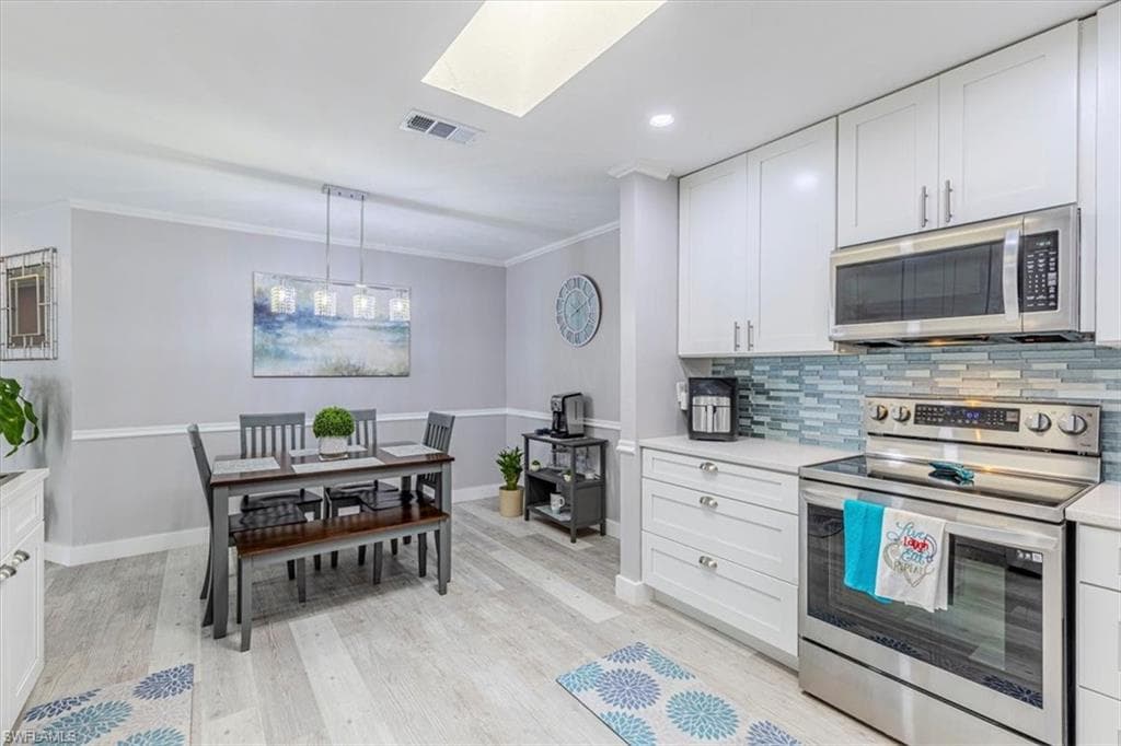 12249 Londonderry LN, BONITA SPRINGS FL 34135-1