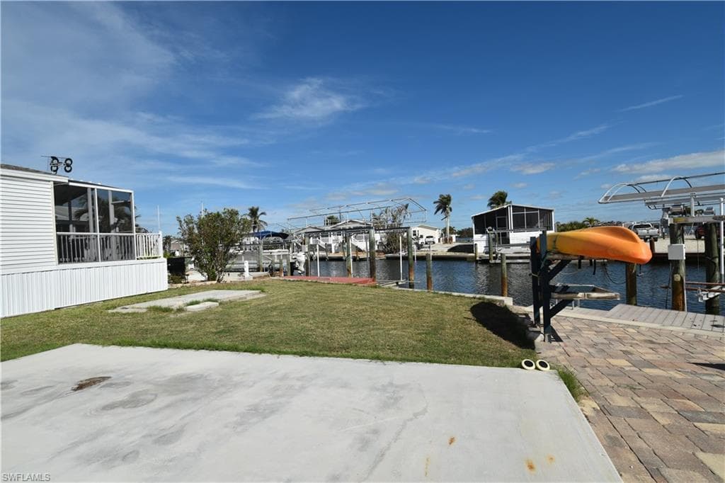 16 Nancy LN, FORT MYERS BEACH FL 33931-1