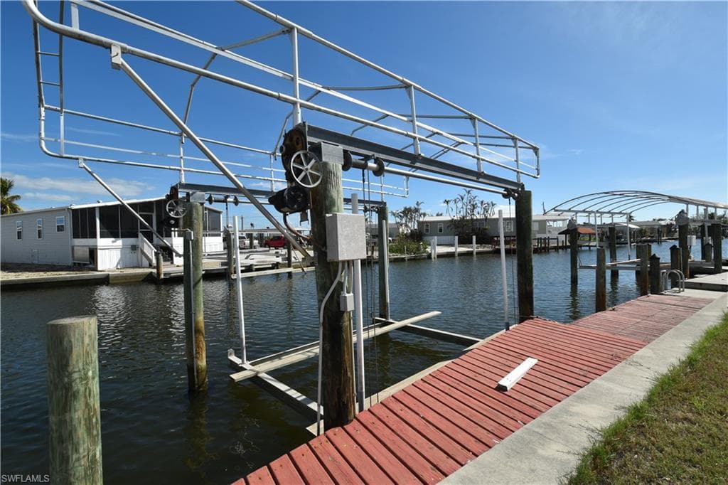 16 Nancy LN, FORT MYERS BEACH FL 33931-5