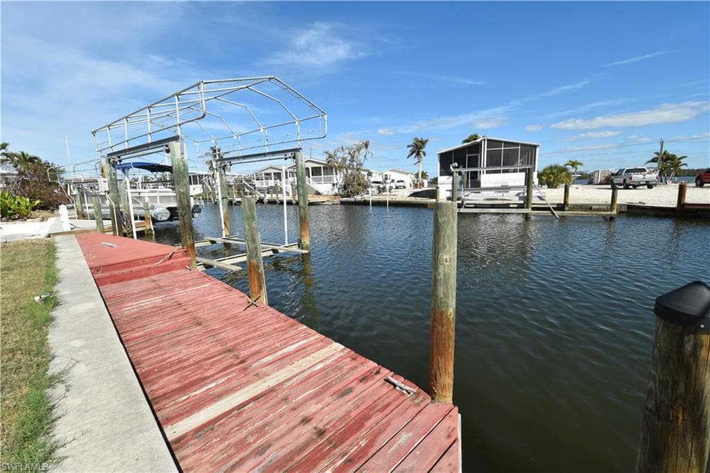 16 Nancy LN, FORT MYERS BEACH FL 33931-4