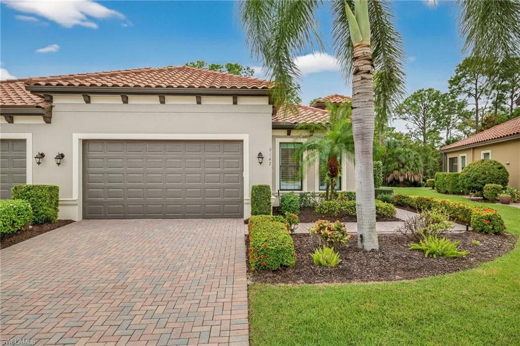 9147 Isla Bella CIR, BONITA SPRINGS FL 34135-1