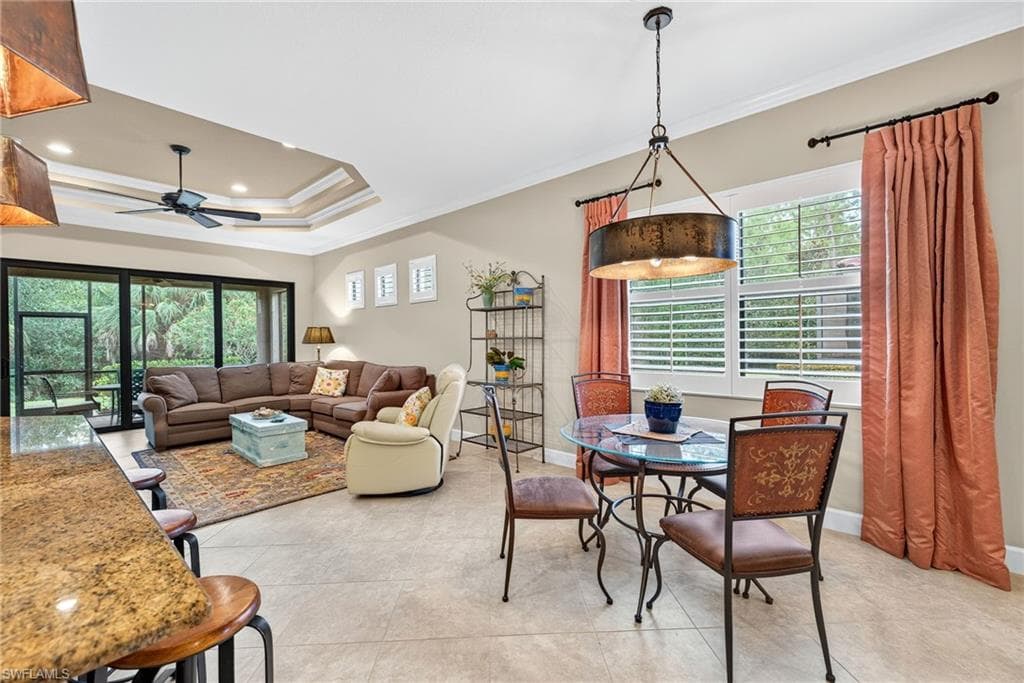 9147 Isla Bella CIR, BONITA SPRINGS FL 34135-7