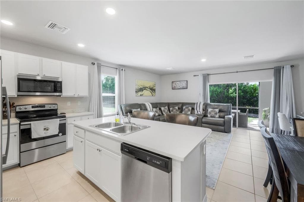 15171 Wildflower CIR, NAPLES FL 34119-4
