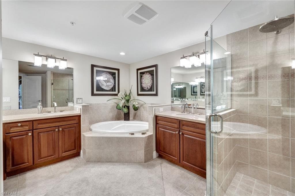 6021 Silver King BLVD # 305, CAPE CORAL FL 33914-10