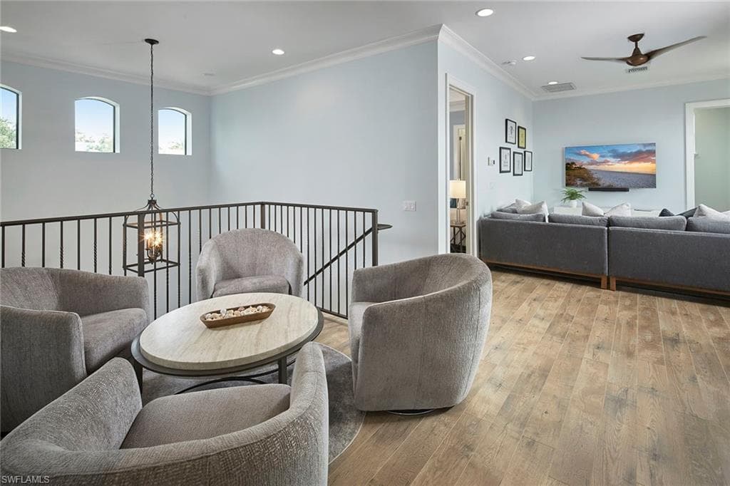 2863 Coco Lakes DR, NAPLES FL 34105-25