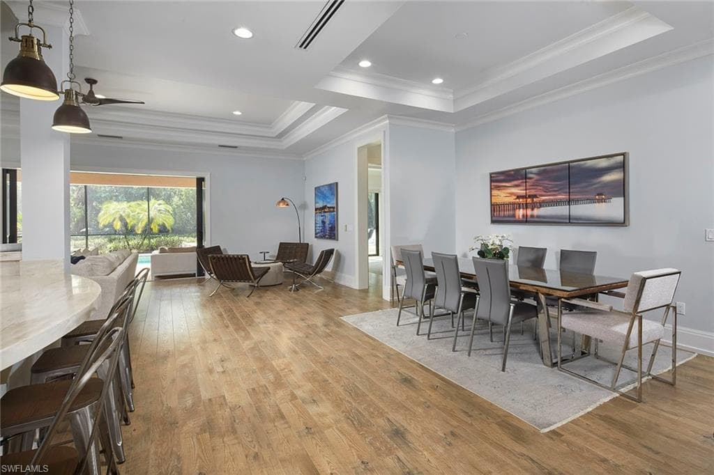 2863 Coco Lakes DR, NAPLES FL 34105-6