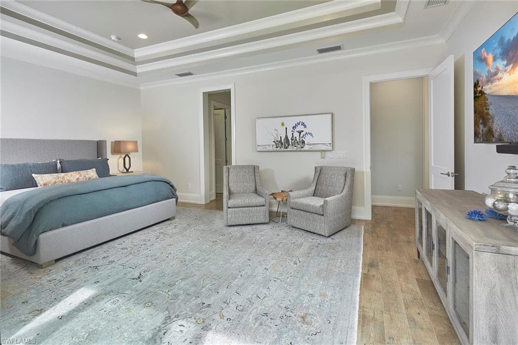 2863 Coco Lakes DR, NAPLES FL 34105-17