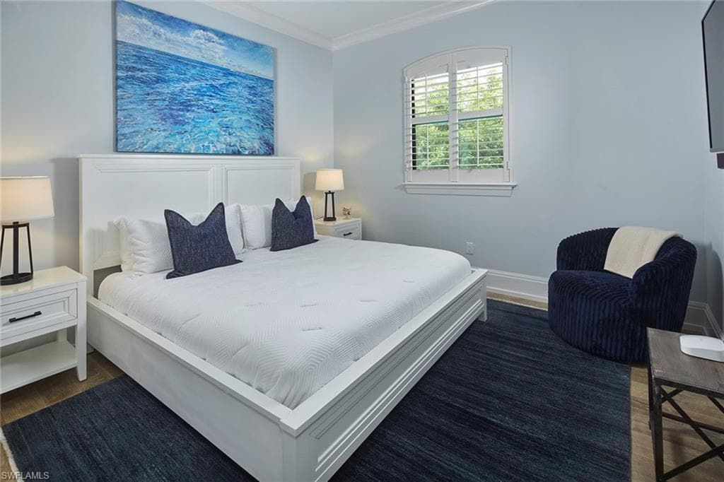 2863 Coco Lakes DR, NAPLES FL 34105-30