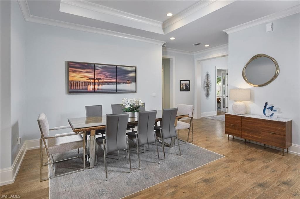 2863 Coco Lakes DR, NAPLES FL 34105-7