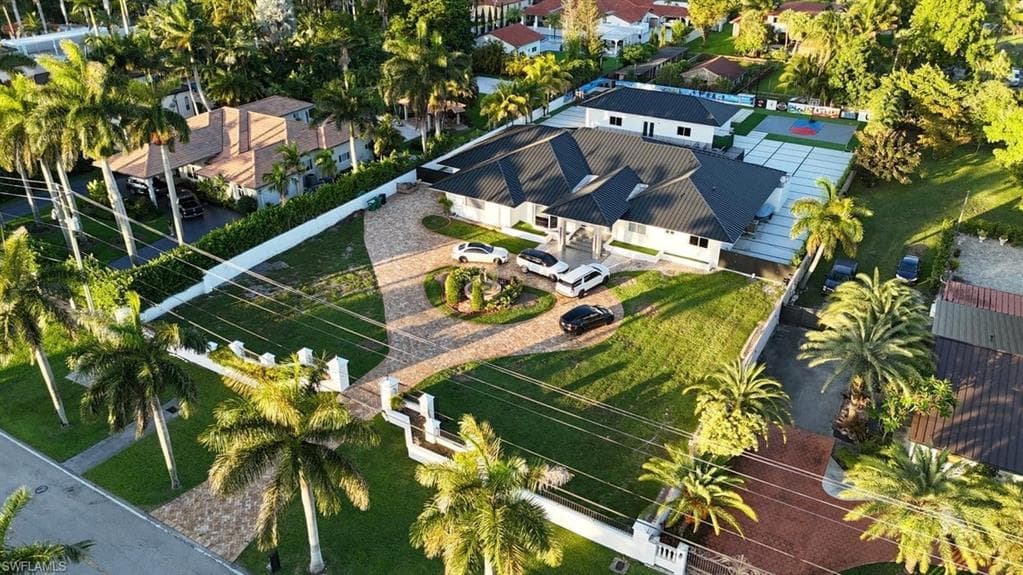 365 NE 123 AVE, MIAMI FL 33182-1