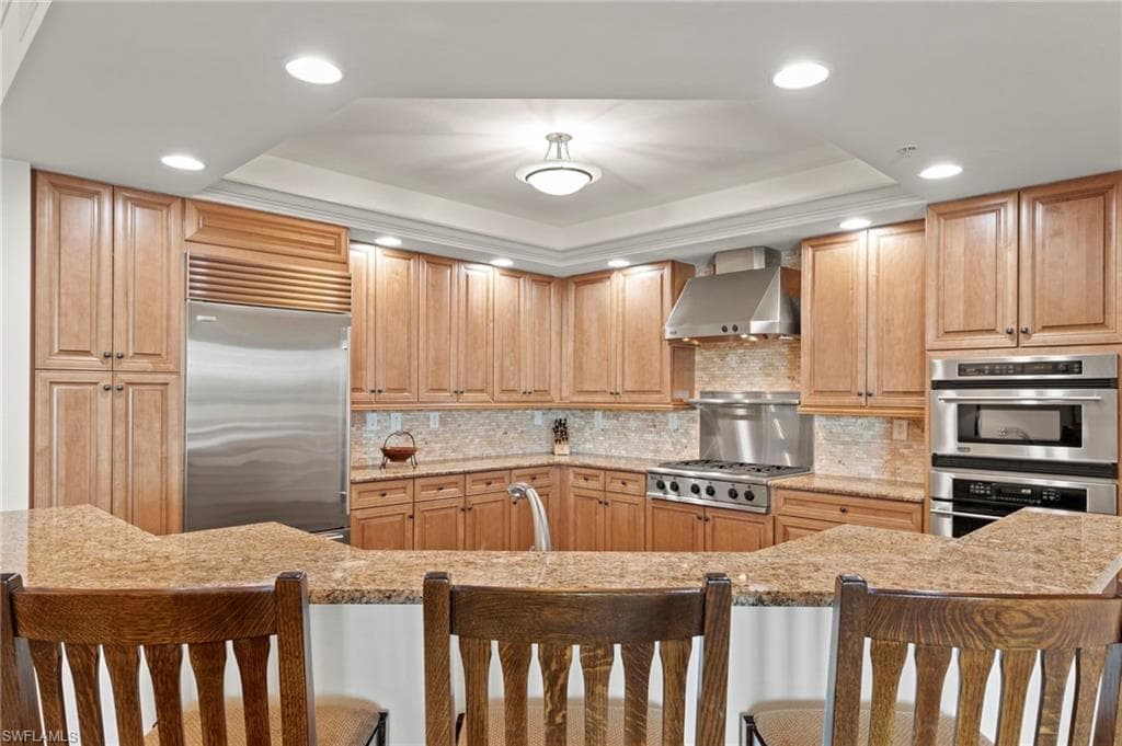 285 GRANDE WAY # 404, NAPLES FL 34110-13