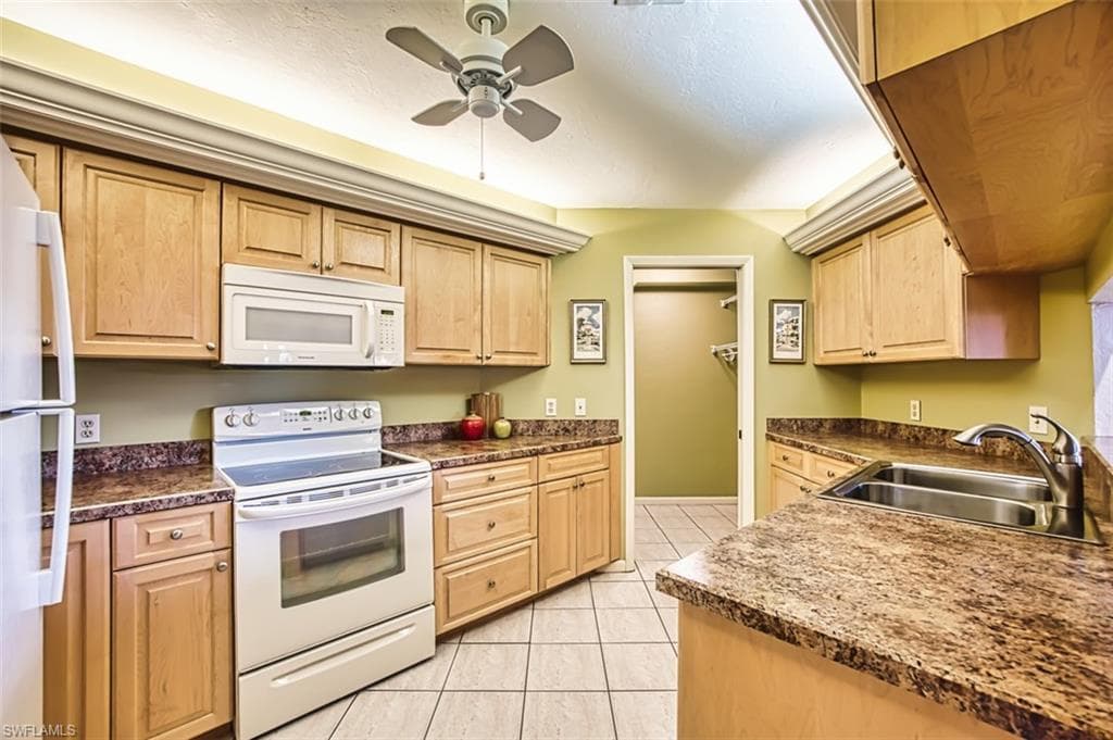 7121 Golden Eagle CT # 612, FORT MYERS FL 33912-9