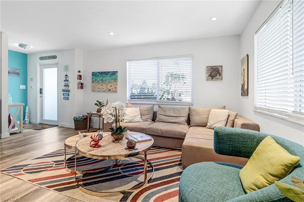 724 100th AVE N, NAPLES FL 34108-11