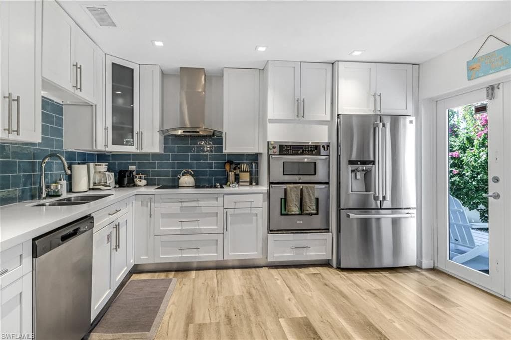 724 100th AVE N, NAPLES FL 34108-6