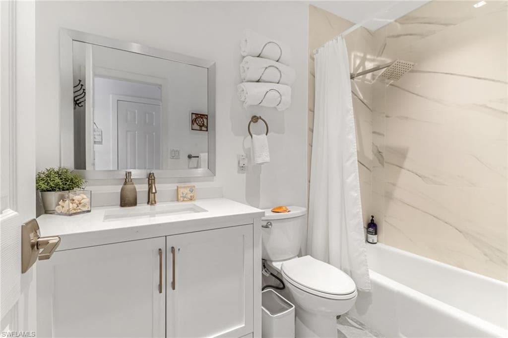 724 100th AVE N, NAPLES FL 34108-14