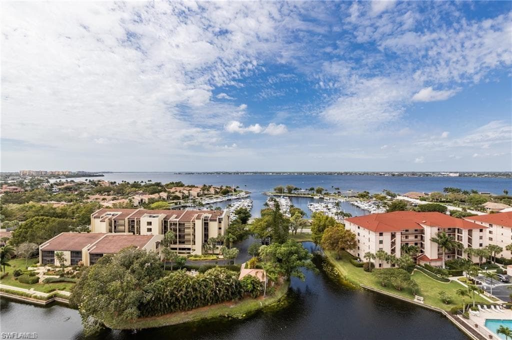 5260 S Landings DR # 605, FORT MYERS FL 33919-1