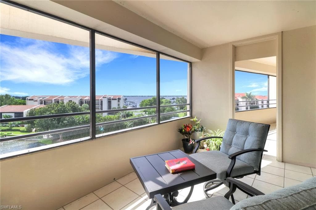 5260 S Landings DR # 605, FORT MYERS FL 33919-5