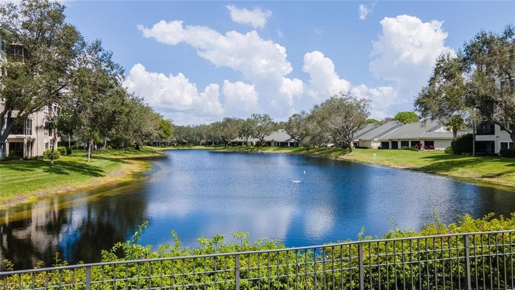 201 Arbor Lake DR # 101, NAPLES FL 34110-28