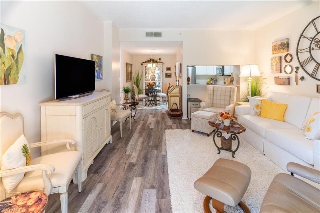 201 Arbor Lake DR # 101, NAPLES FL 34110-3