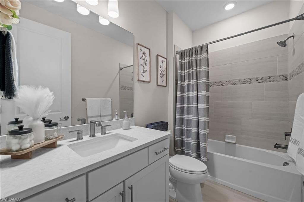 3663 Passion Vine DR, ALVA FL 33920-14