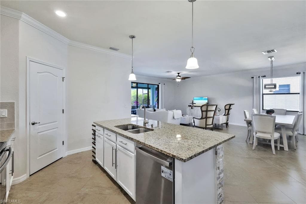 9207 SHADOW OAK LN, NAPLES FL 34120-9
